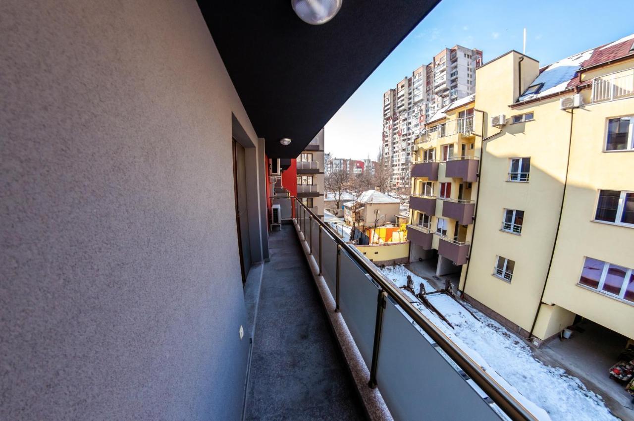 Bright 1bdr With A Balcony Apartament